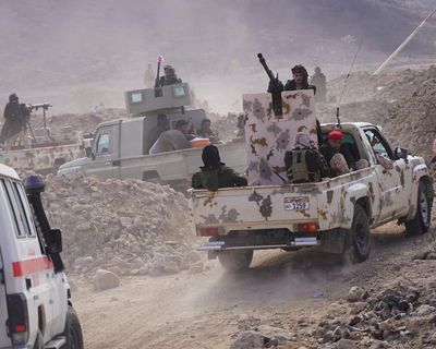 Saudi-backed forces gather on Yemen border as separatists face pressure to pull back