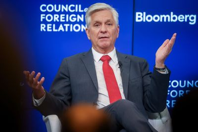 Fed chair contender Christopher Waller says weak jobs data is strengthening the case for more rate cuts: ‘AI is stalling hiring'