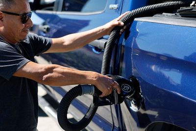 Gas prices drop below $2.90 for the first time in more than four years