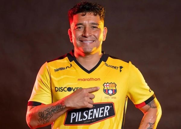 Barcelona Soccer Star Mario Pineida Shot Dead in Apparent Targeted Attack in Ecuador
