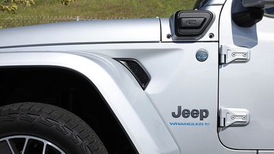 Jeep tells woman her car ‘could ignite at any point,’ but when she went back to the dealership, things got even worse