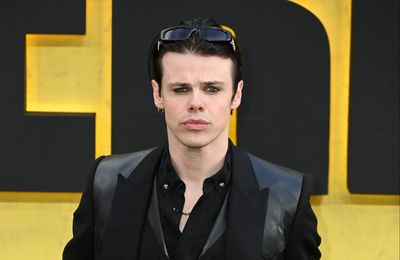 Yungblud gives Howard Stern a grilling after he declares 'rock is dead'