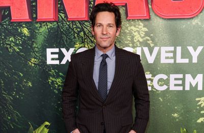Paul Rudd told what lie about Sir Ben Kingsley at the start of his career?