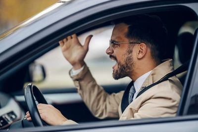 8 Triggers That Make Drivers Lose Patience Instantly