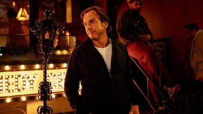 ‘Is This Thing On?’ Review: A Moving Exploration of Grief Through Comedy