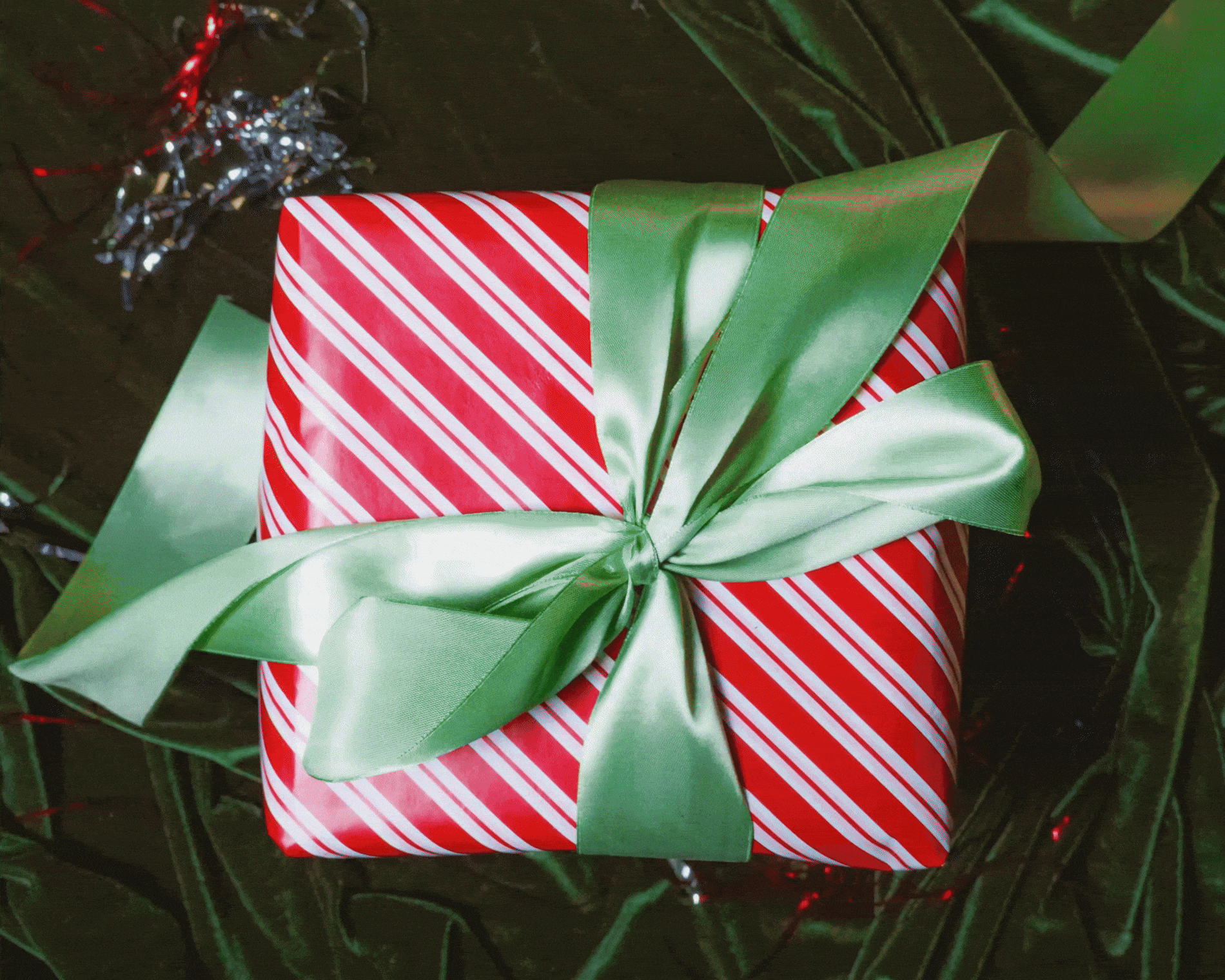 Your gift wrapping paper is trash – literally. Try these 7 sustainable ideas instead