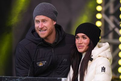 Meghan and Harry share new holiday photo featuring Archie and Lilibet