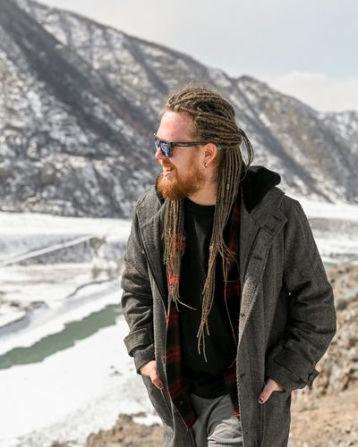 7 Confidence Drops Guys Feel Most In Winter