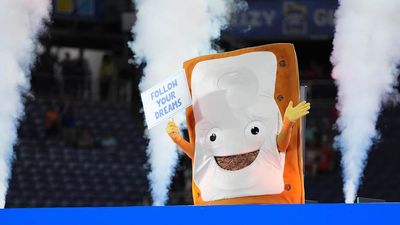 BYU, Georgia Tech Unveil Perfect Pop-Tarts-Themed Helmets for Bowl Game