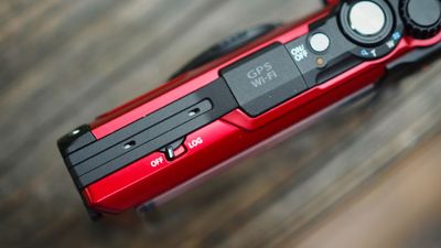 I didn’t understand the sudden fascination with point-and-shoot cameras – until I took one on a trip