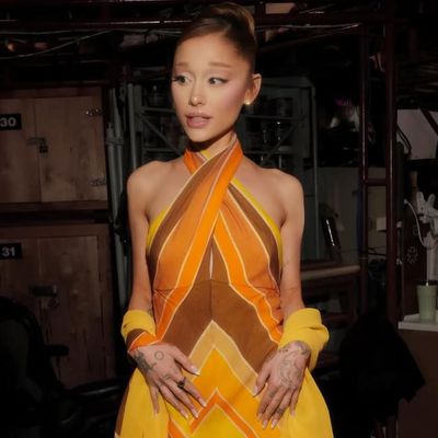 Ariana Grande Boards the Vintage Bob Mackie Bandwagon in Carol Burnett's Exact Gown for 'Saturday Night Live'