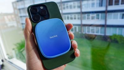 I’m a content creator, and this SanDisk Creator Phone SSD is the storage upgrade I’d actually give as a holiday gift