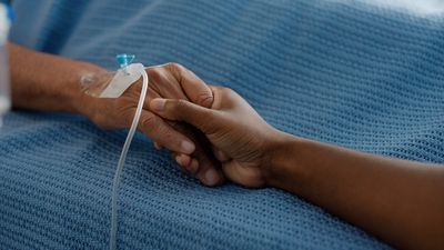 A Detroit woman leaves the hospital with $25 gift card, but she’d probably rather have the chunk of her skull that doctors misplaced