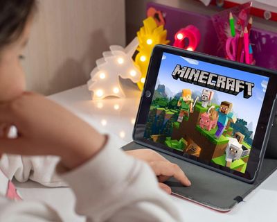 Last-minute gift ideas for gamers: Minecraft, Roblox, Fortnite and more