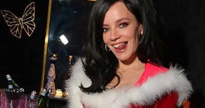 “Disgracing Herself”: Lily Allen Sparks Revenge Era Buzz After Kissing 28YO Heir