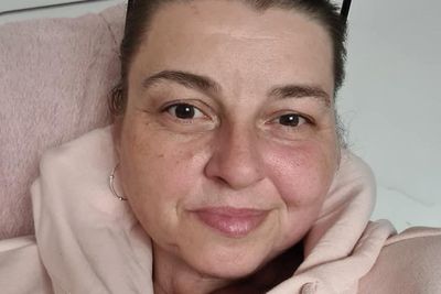 Mum diagnosed with metastatic cancer after finding lump on her neck