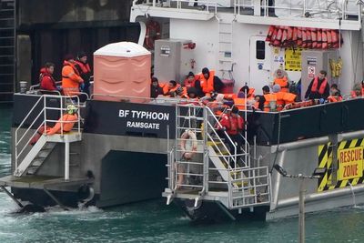 More than 800 migrants cross Channel in single day as yearly total hits record high