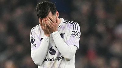 Man Utd Player Ratings vs. Aston Villa: Defeat Worsened by Huge Injury Blow