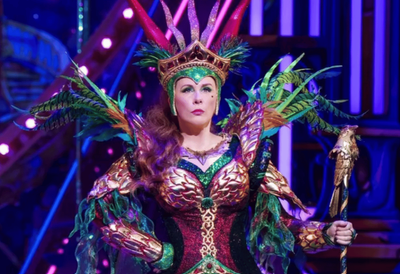 ‘Too rude for kids’: Families walk out of Catherine Tate's 'smut fest' panto at London's Palladium