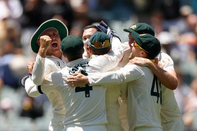 Australia retain Ashes as England suffer crushing series defeat