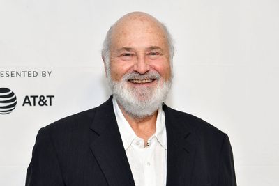 Saturday Night Live pays tribute to Rob Reiner days after death of film director and his wife