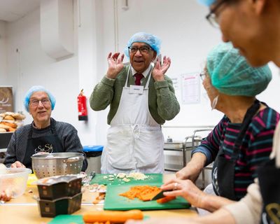 ‘We’ve got more in common than what divides us’: a Muslim-Jewish kitchen in Nottingham counters hate and hunger
