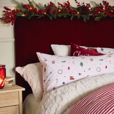 I'm an interior stylist, and these are 6 things that will make a guest room feel festive and cosy this Christmas