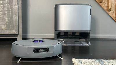 This Narwal robot vacuum has an impressive feature list, but just doesn't do as it's told