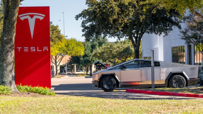 Tesla Crashes Kill 3 in 4 Days—Capping 2025 of Nearly 500,000 Recalls and Lawsuits