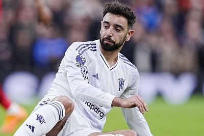 Bruno Fernandes’ injury a ‘massive’ blow for Man Utd – Diogo Dalot