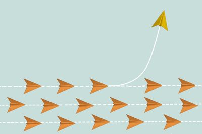 The corner office still favors insiders