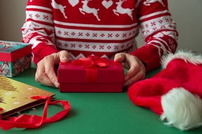 12 Common Money Mistakes Seniors Make During the Holidays