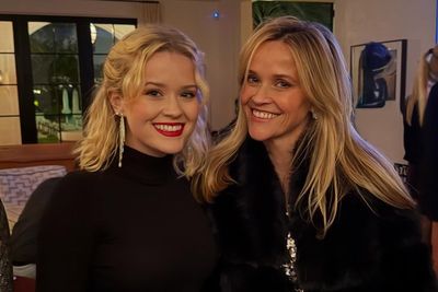 Reese Witherspoon shares most striking photo yet with doppelganger daughter Ava Philippe