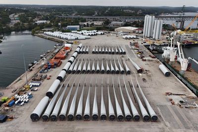 Trump officials halt offshore wind-farm projects over ‘national security risks’