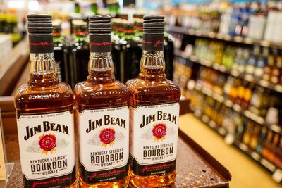 Cloudy future for bourbon has Jim Beam closing Kentucky distillery for a year
