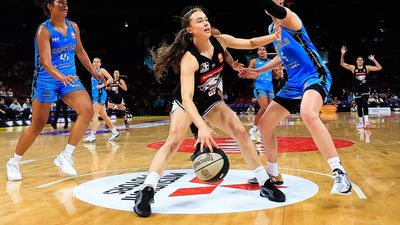 WNBL lessons fan flames for Aussie's US college career
