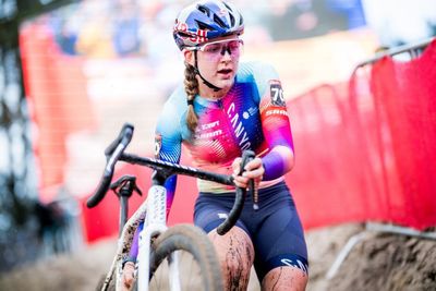 Zoe Bäckstedt returns to cyclocross at Dendermonde World Cup on December 28 following October wrist fracture