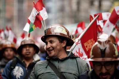 Workers organized by a key union rally in Bolivia against scrapping fuel subsidies