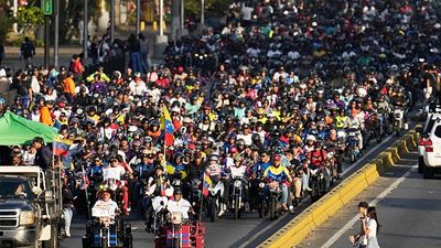 Venezuela: government supporters stage motorbike rallies in Caracas over US interference