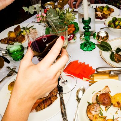 Feel Like You're Constantly Thinking - or Worrying - About Food? Your Failsafe Guide to Turning Down Food Noise This Christmas