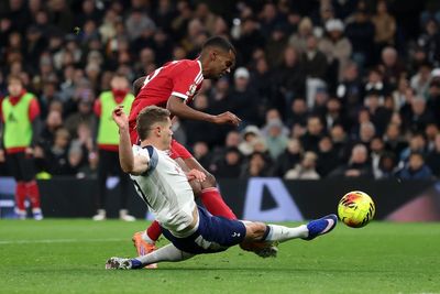 Tottenham: Thomas Frank defends Micky van de Ven after Arne Slot comments about Alexander Isak