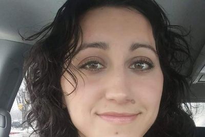 Woman extradited from UK to US to face charges of murdering her two children