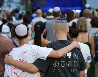 One Mitzvah for Bondi campaign fights hate with love … one small act of kindness at a time