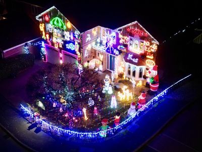 The best original Christmas jokes, written by AI