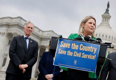 US labor unions gear up to fight against Trump’s ‘Billionaire First’ agenda