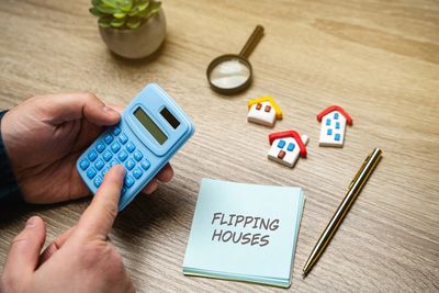 House‑Flipping Profits Are Shrinking Faster Than Anyone Predicted