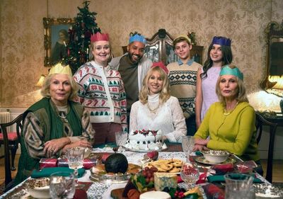 Amandaland Christmas special review – Jennifer Saunders is sublime in this Ab Fab reunion