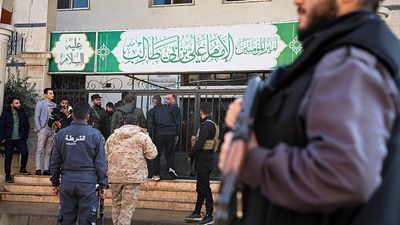 Explosion at Alawite mosque in Homs during Friday prayers kills eight