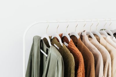 Capsule Wardrobe Guide: How Many Pieces Do You Really Need for a Minimalist, Sustainable Closet?