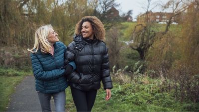 A physical therapist recommends this 10-minute walking workout to help ease back pain